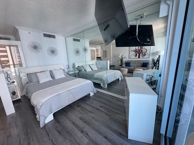2501 S Ocean Drive 1105, Hollywood, FL 33019