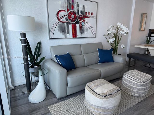 2501 S Ocean Drive 1105, Hollywood, FL 33019