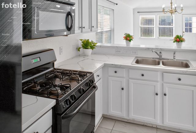 8426 Garrett Green Lane, Richmond, TX 77407