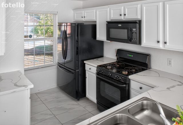 8426 Garrett Green Lane, Richmond, TX 77407