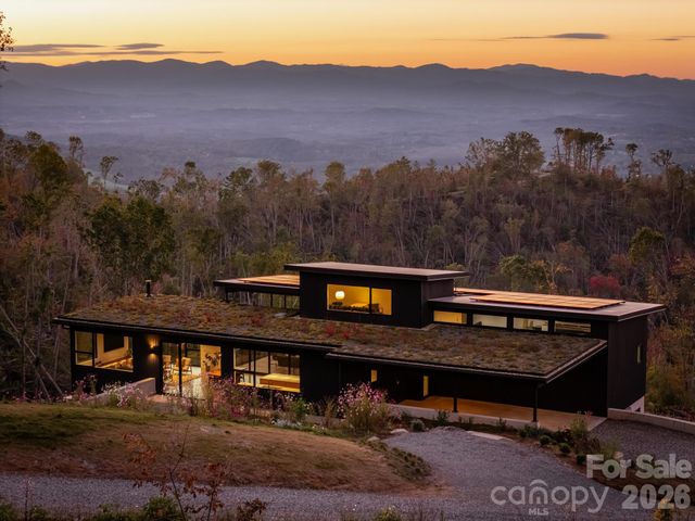122 Elk Wallow Trail, Asheville, NC 28804