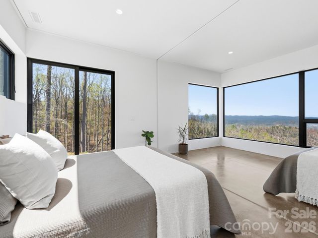 122 Elk Wallow Trail, Asheville, NC 28804