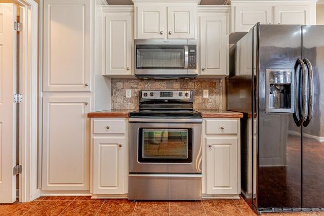 13 Trinity Drive, Cabot, AR 72023