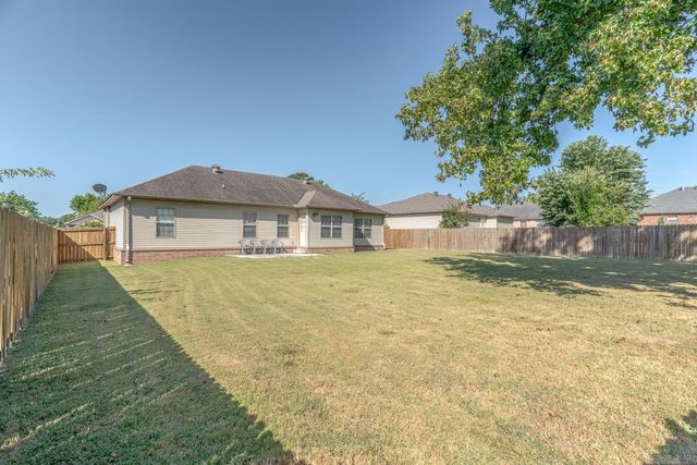 13 Trinity Drive, Cabot, AR 72023