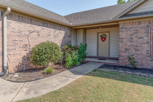 13 Trinity Drive, Cabot, AR 72023