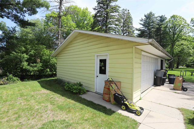 536 Warren Avenue, Flushing, MI 48433