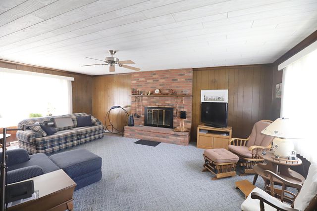 536 Warren Avenue, Flushing, MI 48433