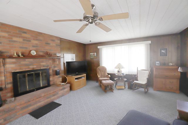 536 Warren Avenue, Flushing, MI 48433