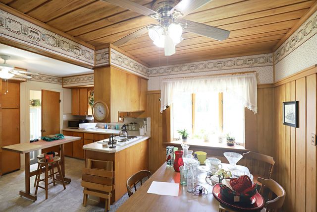 536 Warren Avenue, Flushing, MI 48433