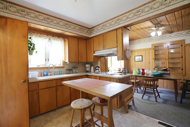 536 Warren Avenue, Flushing, MI 48433