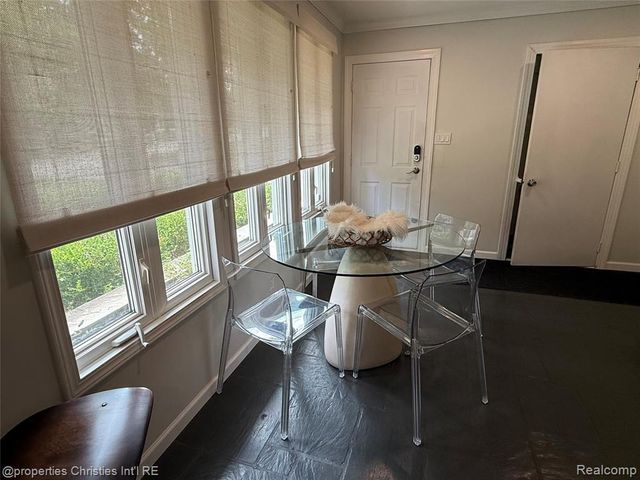 4166 Middledale Avenue, West Bloomfield, MI 48323
