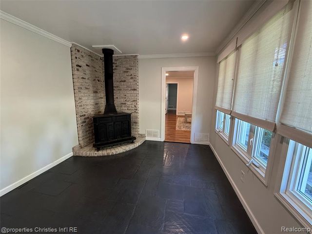 4166 Middledale Avenue, West Bloomfield, MI 48323