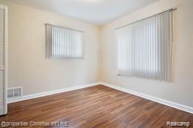 4166 Middledale Avenue, West Bloomfield, MI 48323