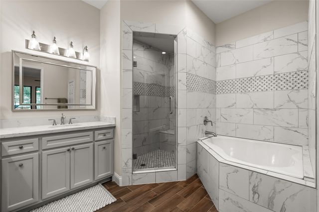 4719 Breezy Point Drive, Houston, TX 77345