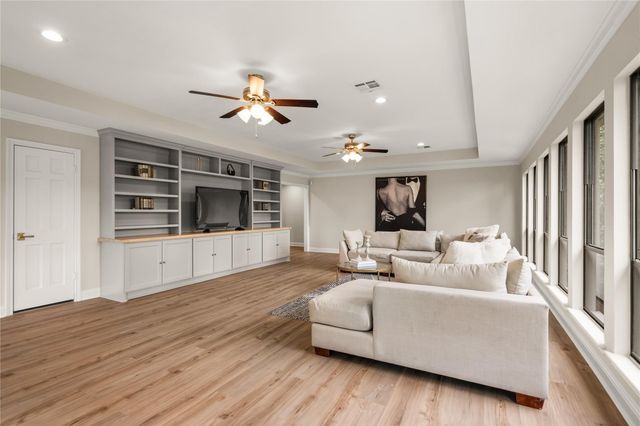 4719 Breezy Point Drive, Houston, TX 77345