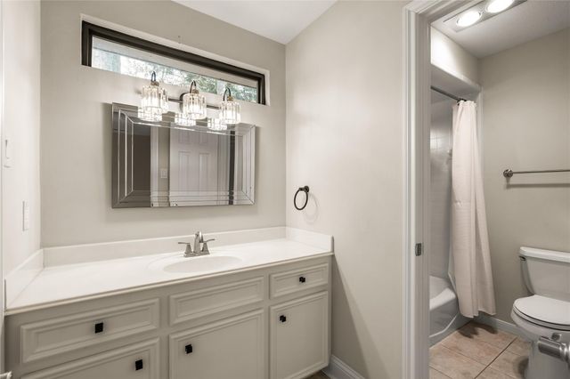 4719 Breezy Point Drive, Houston, TX 77345