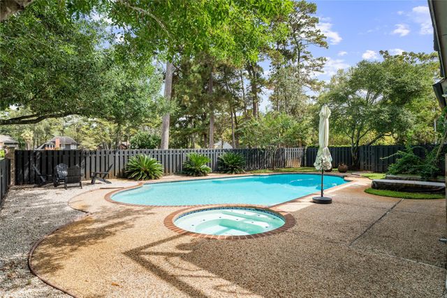 4719 Breezy Point Drive, Houston, TX 77345