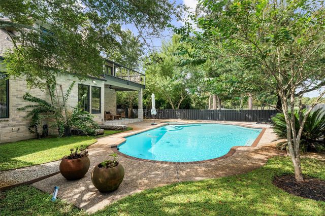 4719 Breezy Point Drive, Houston, TX 77345