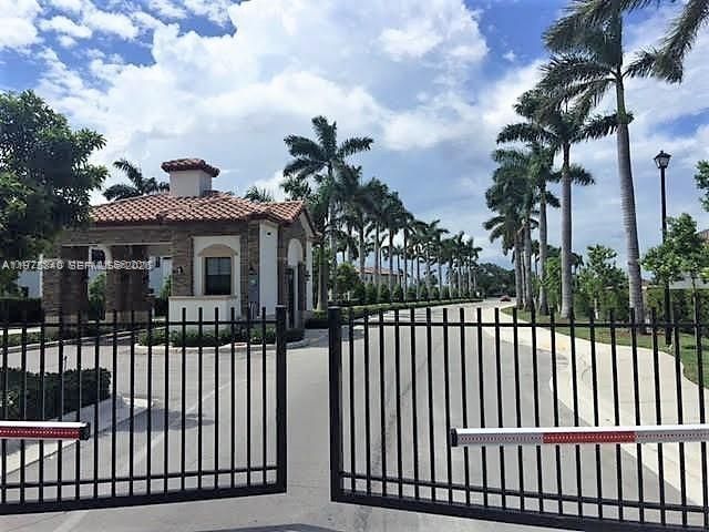 11428 SW 254th St, Homestead, FL 33032