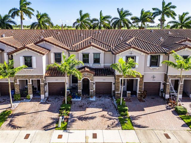 11428 SW 254th St, Homestead, FL 33032