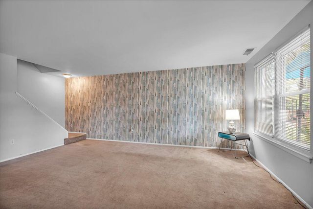 2057 HARBOUR DR, Palmyra, NJ 08065
