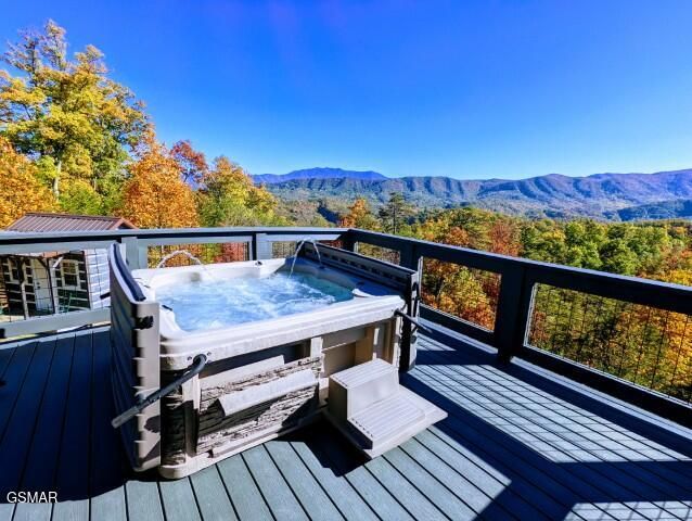 1114 Bear Paw Ridge Way, Sevierville, TN 37862