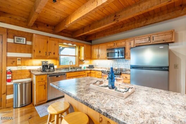 1114 Bear Paw Ridge Way, Sevierville, TN 37862