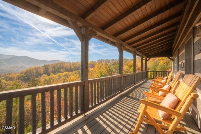 1114 Bear Paw Ridge Way, Sevierville, TN 37862