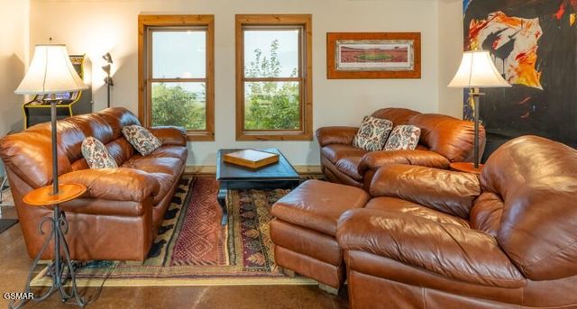 1114 Bear Paw Ridge Way, Sevierville, TN 37862