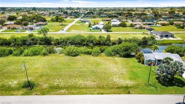 342 NE 25th TER, Cape Coral, FL 33909
