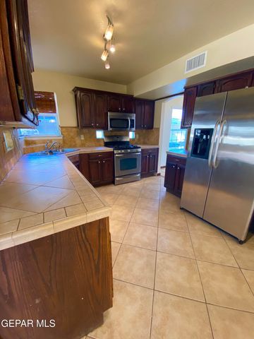 12521 CRYSTAL RIDGE Street, El Paso, TX 79938