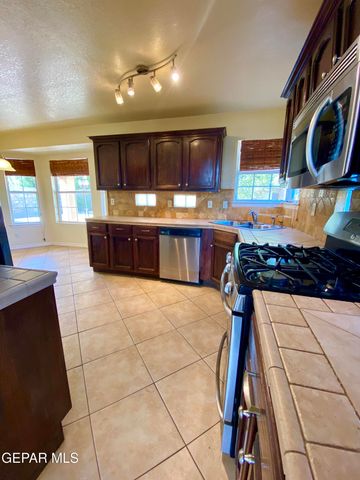 12521 CRYSTAL RIDGE Street, El Paso, TX 79938
