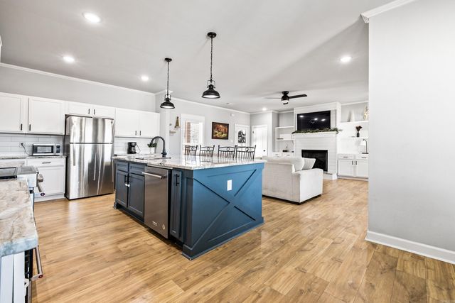 11638 Mars Hill Road, Bauxite, AR 72011