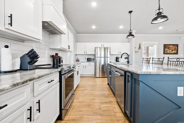 11638 Mars Hill Road, Bauxite, AR 72011