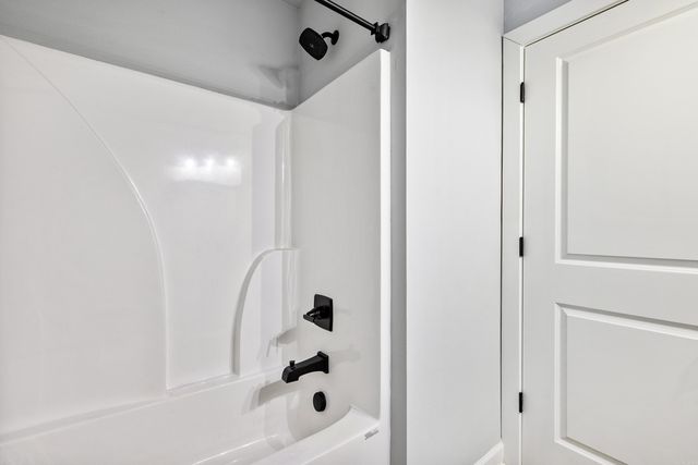 11638 Mars Hill Road, Bauxite, AR 72011