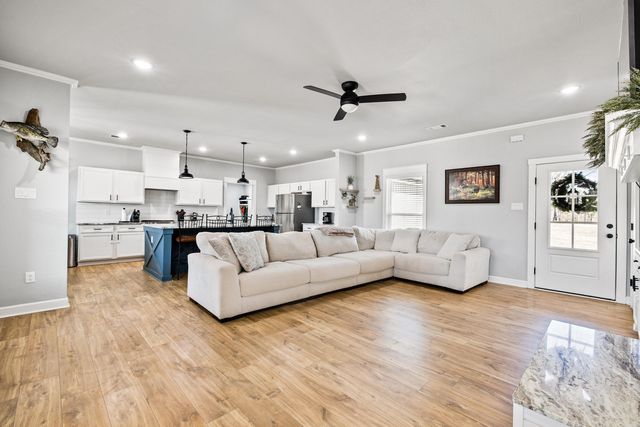 11638 Mars Hill Road, Bauxite, AR 72011