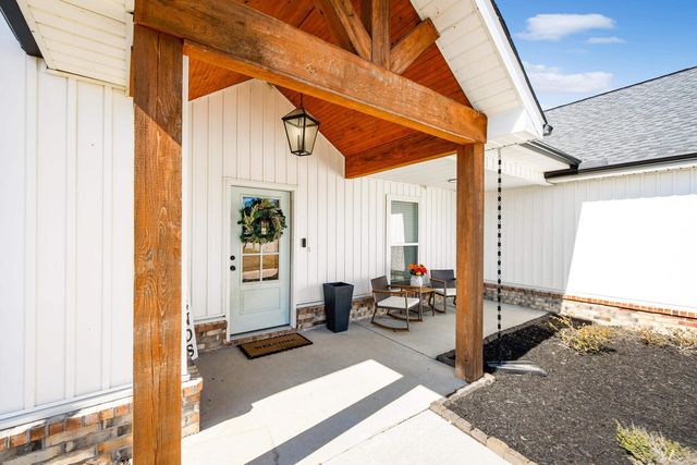 11638 Mars Hill Road, Bauxite, AR 72011