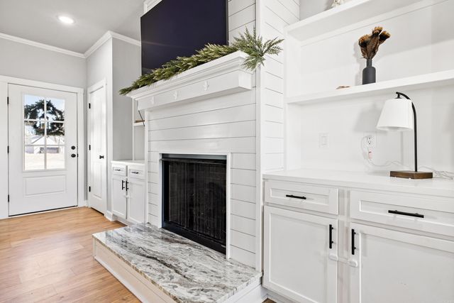 11638 Mars Hill Road, Bauxite, AR 72011