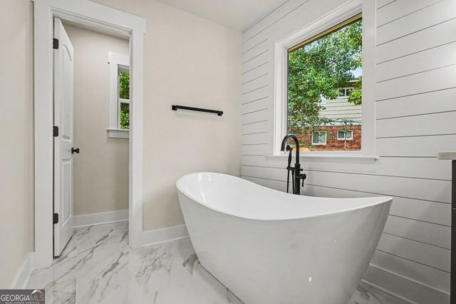 2098 Dundee Drive SE, Smyrna, GA 30080