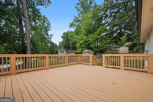 2098 Dundee Drive SE, Smyrna, GA 30080