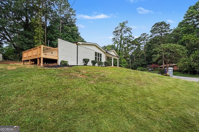 2098 Dundee Drive SE, Smyrna, GA 30080
