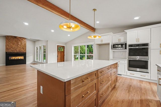 2098 Dundee Drive SE, Smyrna, GA 30080