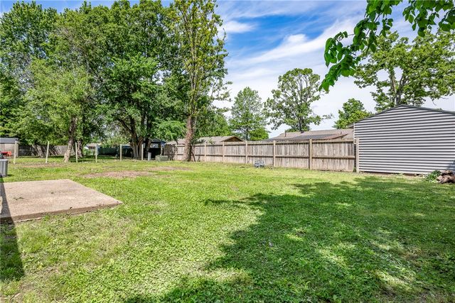 1521 Forest Drive, Rogers, AR 72756