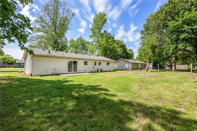 1521 Forest Drive, Rogers, AR 72756