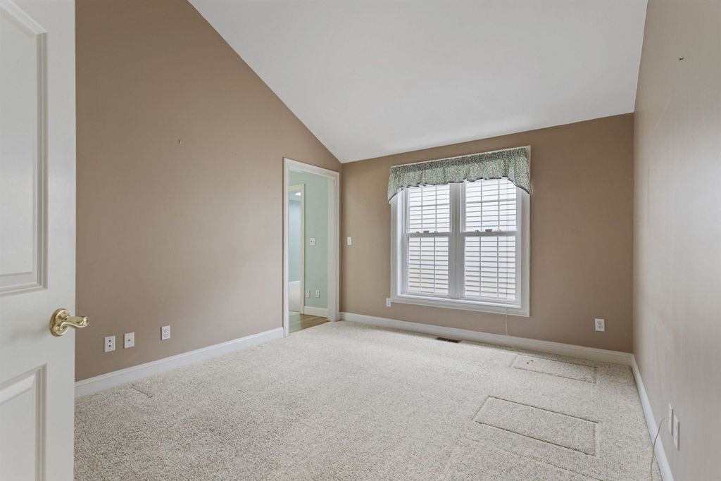 Image 24 of property listing at 63 Hampton Meadows, Hampton, NH 03842