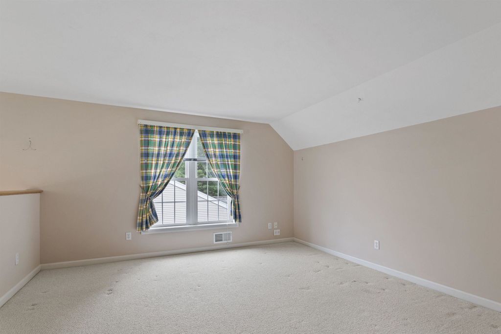 Image 32 of property listing at 63 Hampton Meadows, Hampton, NH 03842