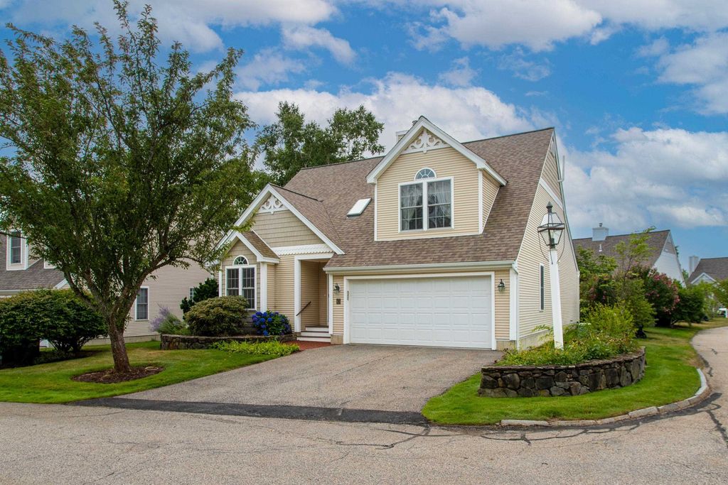 Image 44 of property listing at 63 Hampton Meadows, Hampton, NH 03842