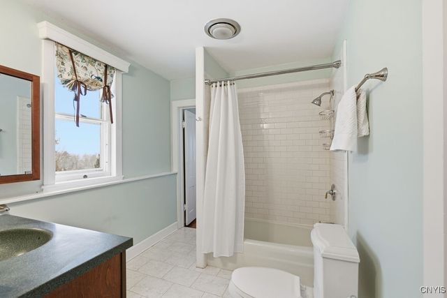 3857 East Road, Cazenovia, NY 13035