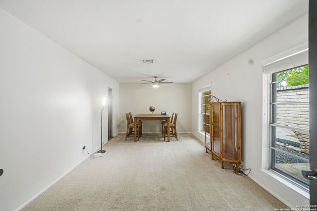 6406 Handsome Lake Dr, Leon Valley, TX 78238