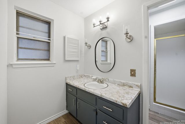 6406 Handsome Lake Dr, Leon Valley, TX 78238